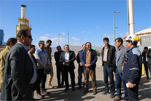 بازدید اساتید و کارکنان فنی و حرفه ای از  پتروشیمی لردگان